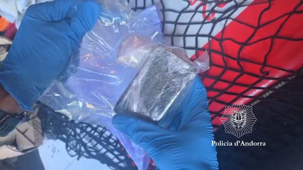 Droga comissada al traficant. Foto: Policia d'Andorra