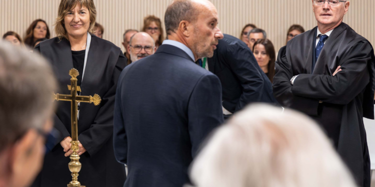 Un moment de l'acte de jurament dels nous magistrats substituts.