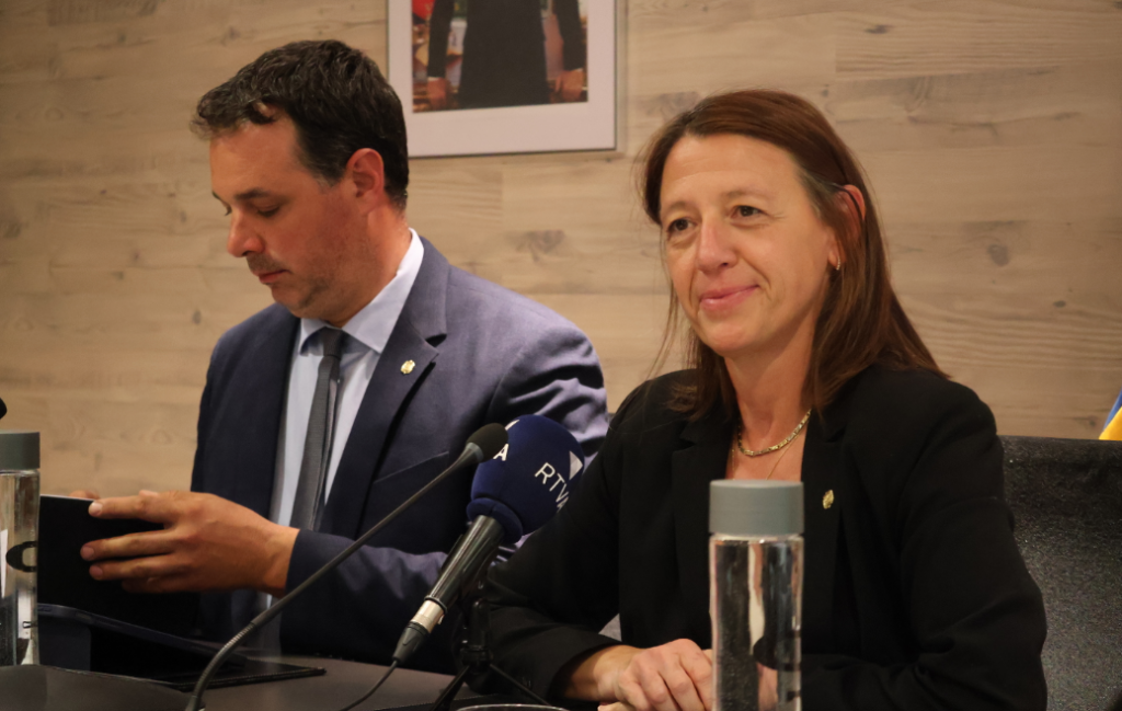 La cònsol major d'Ordino, Maria del Mar Coma, durant sessió extraordinària de consell.