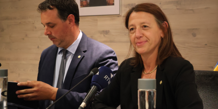 La cònsol major d'Ordino, Maria del Mar Coma, durant sessió extraordinària de consell.