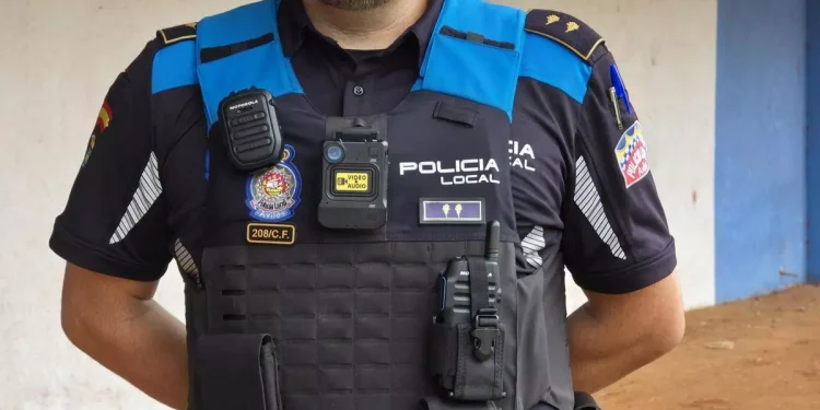 Càmera al pit d'un policia local espanyol / Nueva España