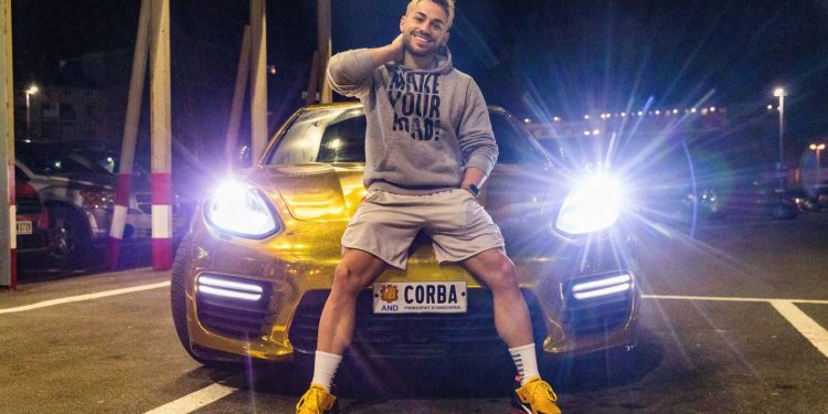 L'influencer Julio Corbacho i el seu supersportiu / Google