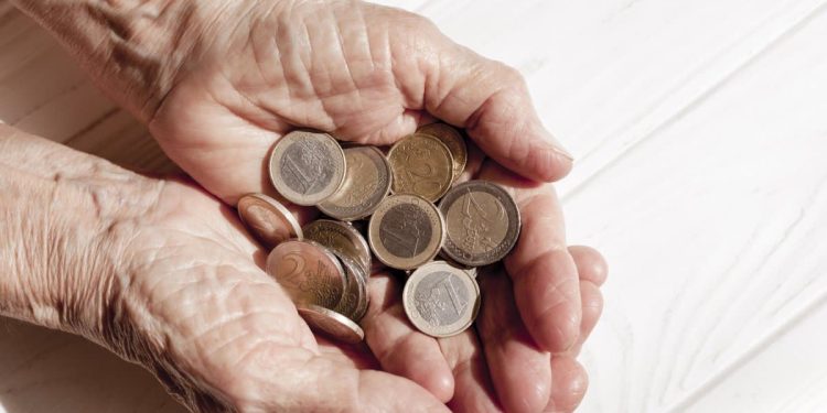 Perdre 2.000 euros l’any per només un cèntim: destapen un error matemàtic en les pensions