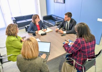 La reunió entre el secretari d'Estat de Transició Energètica, Transports i Mobilitat, David Forné, amb la consellera de Territori, Habitatge i Transició Ecològica de la Generalitat de Catalunya, Sílvia Paneque. / Govern