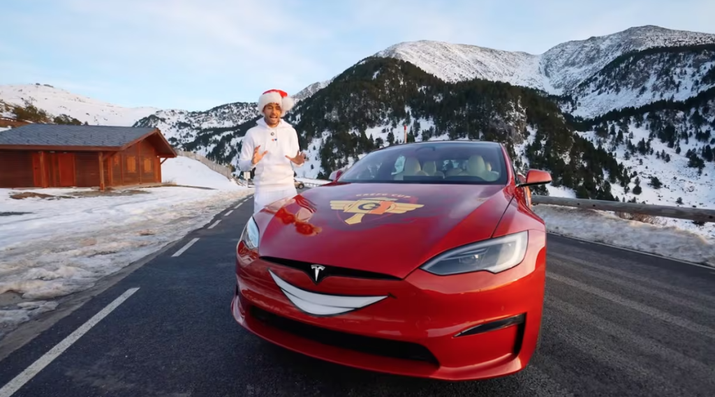TheGrefg durant el sorteig del Tesla a Andorra.