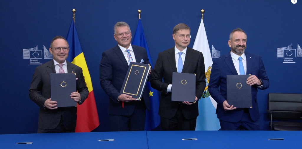 Signatura de l'acord d'associació amb la Unió Europea.