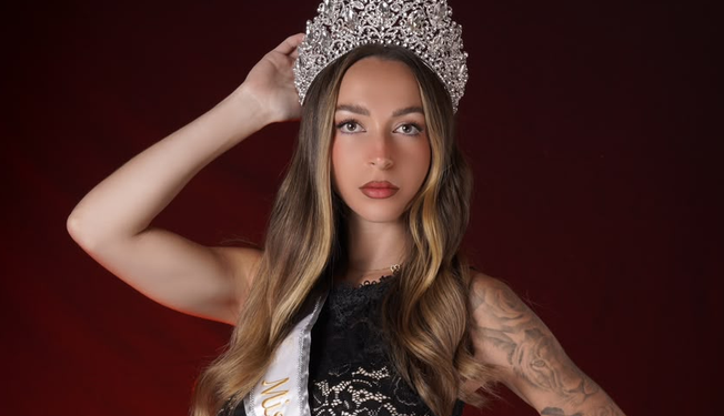 La model andorrana Maria Socias, després de guanyar el certamen Miss Eris.