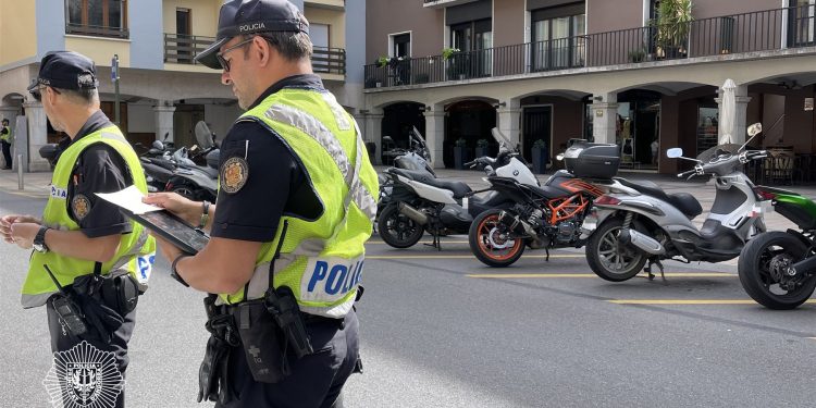 Policies a Andorra la Vella / Policia