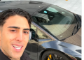Fragment del vídeo on el youtuber 'Ericmentorfitness' denuncia la situació amb el seu Lamborghini a Andorra.