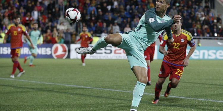 Cristiano Ronaldo en un partit contra la selecció d'Andorra.