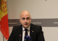 El cònsol menor, Xavier Fernàndez, durant la roda de premsa posterior a la sessió del consell de comú.
