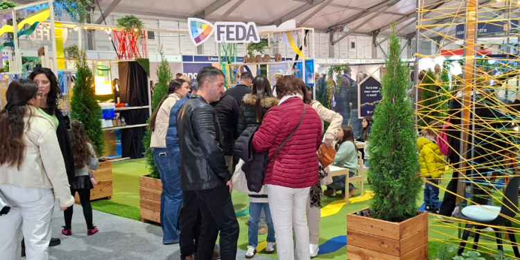 L'estand de FEDA ple de visitants.