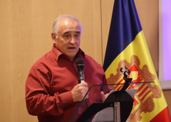 Albert Font, vocal de l'entitat, durant la seva intervenció.