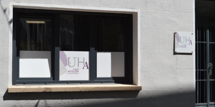 La seu de la Unió Hotelera d'Andorra (UHA).