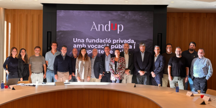 Els participants al primer Esmorzar de Fundadors de la Fundació AndUp..
